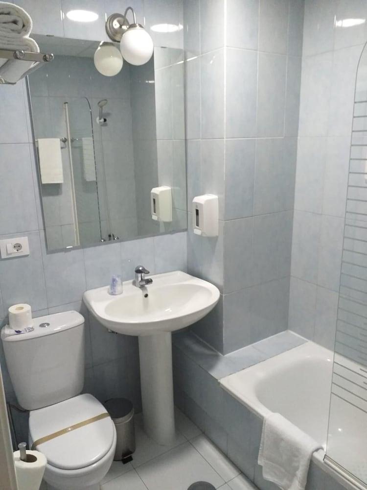 Hotel Alda Estacion Pontevedra Eksteriør billede